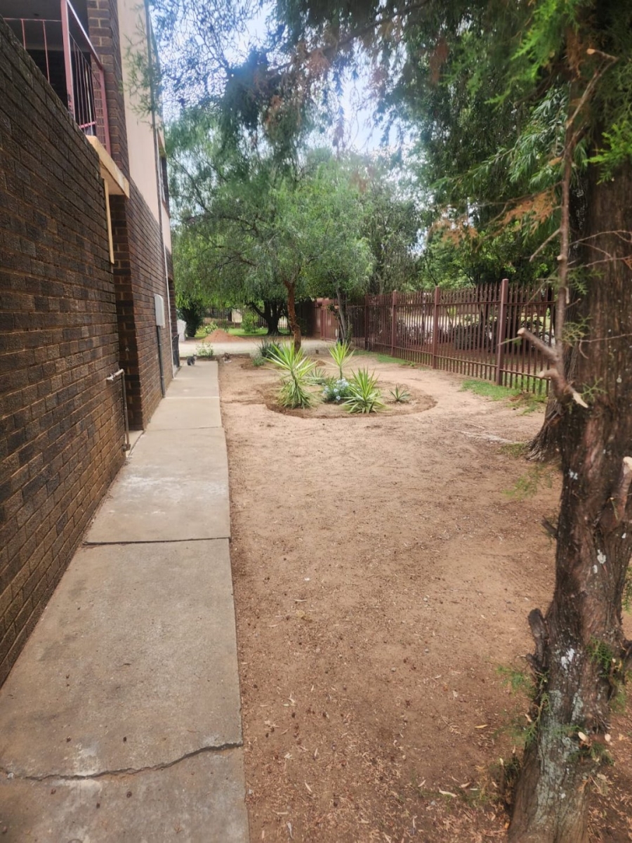 2 Bedroom Property for Sale in La Hoff North West